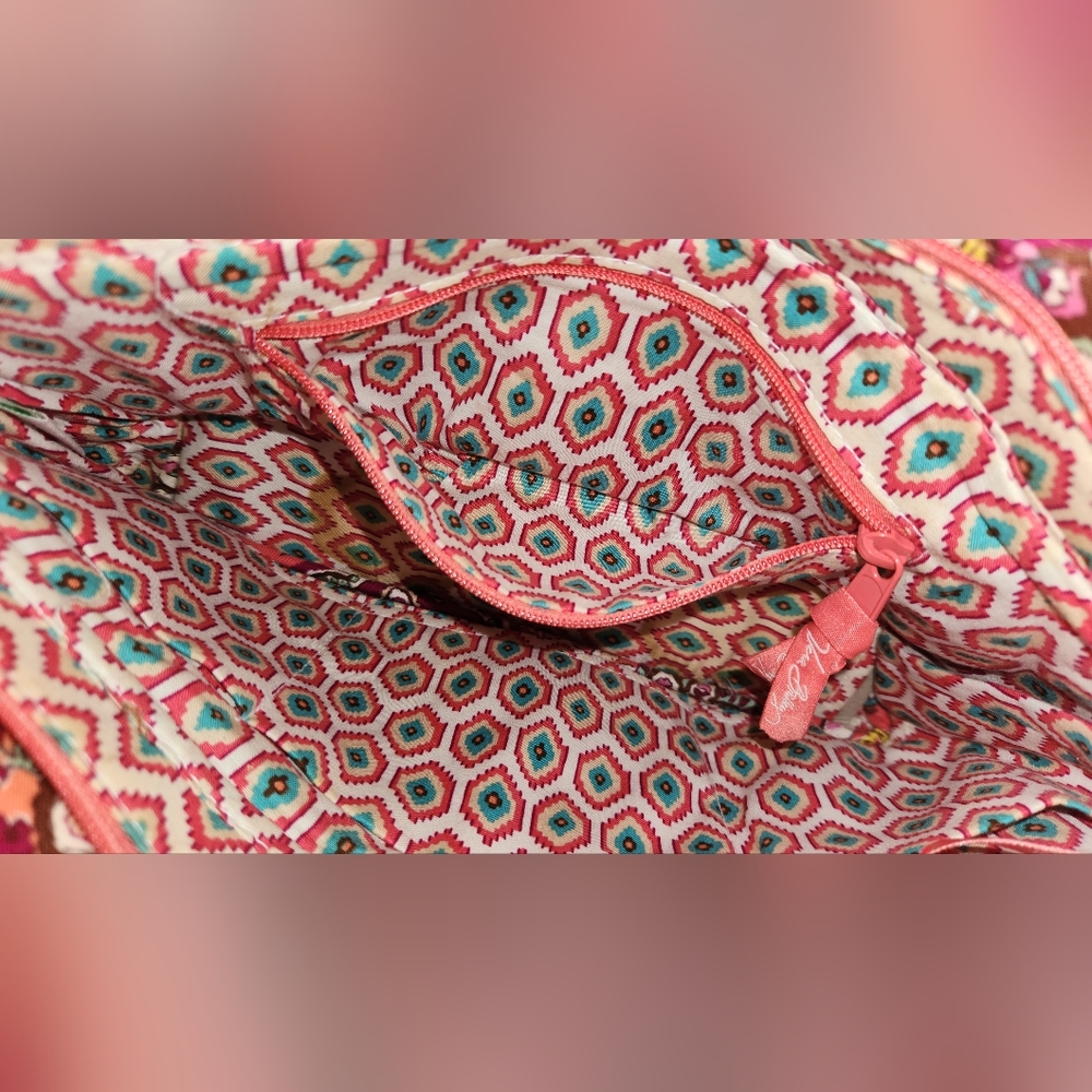 FINAL PRICE!! Vera bradley purse !! - Picture 9 of 16